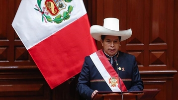 عزل الرئيس البيروفي بعد محاولته حل البرلمان