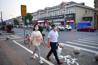 مدن صينية جديدة تفرض قيوداً لمكافحة كورونا