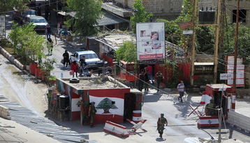 عودة الاشتباكات العنيفة إلى مخيم عين الحلوة في لبنان