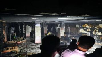 مقتل ثمانية أشخاص بينهم أطفال بحريق مطعم في إيران