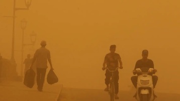 Iraq sandstorm forces closure of airports, schools and public administrations