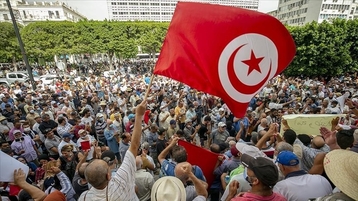 تنبيه تونسي من تزايد هجرة الكفاءات للخارج.. نتيجة الوضع الاقتصادي