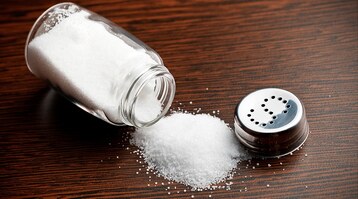 دراسة تُحدد العلاقة بين الإفراط بتناول الملح والنوبات القلبية