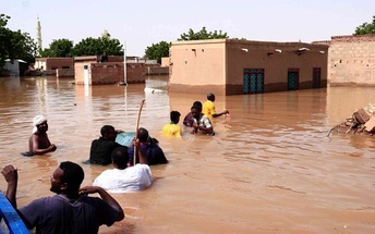 السودان.. خسائر السيول الجارفة ترتفع إلى 80 قتيلاً