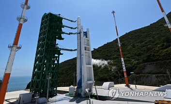 كوريا الجنوبية تنجح بإطلاق صاروخ 