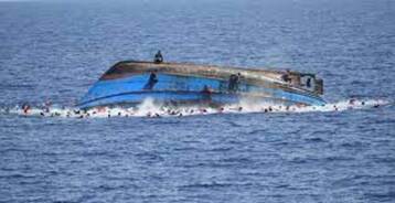 مصرع 11 مهاجراً بعد غرق قاربهم قبالة السواحل الليبية