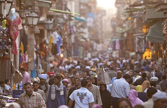 فيتش تتوقع زيادة 12% على متوسط الدخل الفرد في مصر