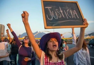 وفاة طالبة يثير غضباً عارماً.. أزمة قتل النساء في المكسيك