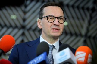 Polish PM Mateusz Morawiecki calls for Putin to be removed from power