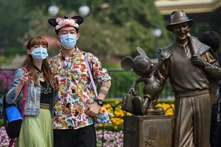 Shanghai Disney shuts over COVID-19, visitors unable to leave
