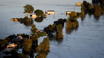 فيضانات قياسية تعزل بلدات في أستراليا