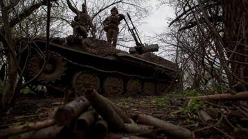 روسيا تؤكد محاصرة القوات الأوكرانية في باخموت وكييف تنفي