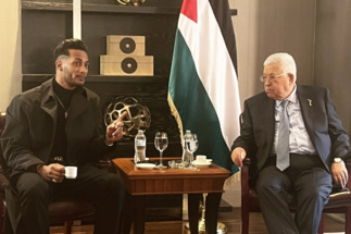 الرئيس الفلسطيني محمود عباس يلتقي محمد رمضان في نيويورك ويشيد بـ 
