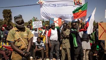 بوركينا فاسو تطالب فرنسا بسحب قواتها 