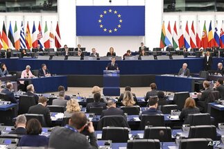بوليتيكو: تورط وزير قطري في قضية رشاوى البرلمان الأوروبي