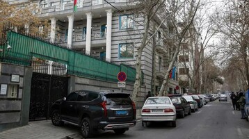 الرئيس الأذربيجاني يصف هجوماً طال سفارتهم بطهران بـ