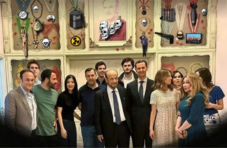 عائلة الأسد تحتفل تحتفل بنياشين الحرب