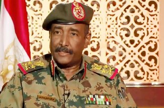 البرهان يقرر تجميد عضوية السودان في منظمة الإيغاد
