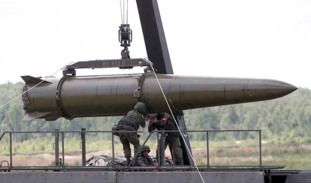 الجيش الروسي يعلن شنّ ضربات ليلية على مطارات عسكرية أوكرانية