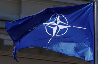 الناتو يدرس خططاً لضمان تدفق الأسلحة لأوكرانيا.. بحال فوز ترامب