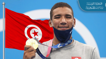 تونسي يحقق إنجازاً تاريخياً بفوزه بسباق 800 متر سباحة حرة في بطولة العالم