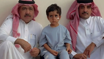 تضامن وتعاطف السعوديين مع الطفل  محمد الشهراني الذي فقد 6 من أفراد أسرته
