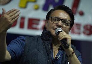 اغتيال مرشح رئاسي بارز في الإكوادور يهدد بانفجار أزمة سياسية وتصاعد العنف والفوضى