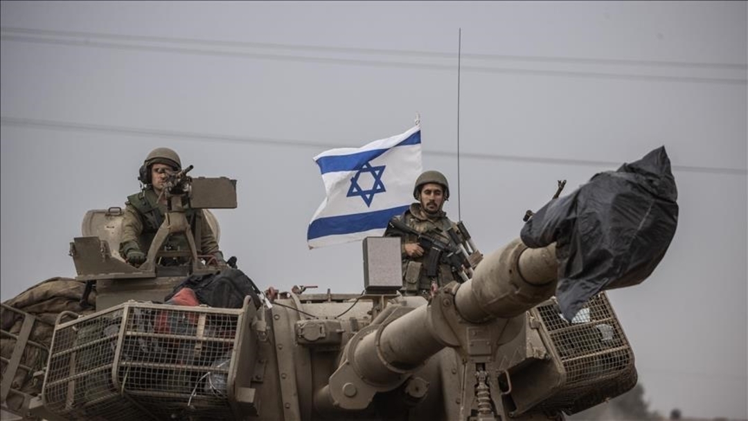 الجيش الإسرائيلي يُهاجم خان يونس.. مُطالباً سكانها بالفرار