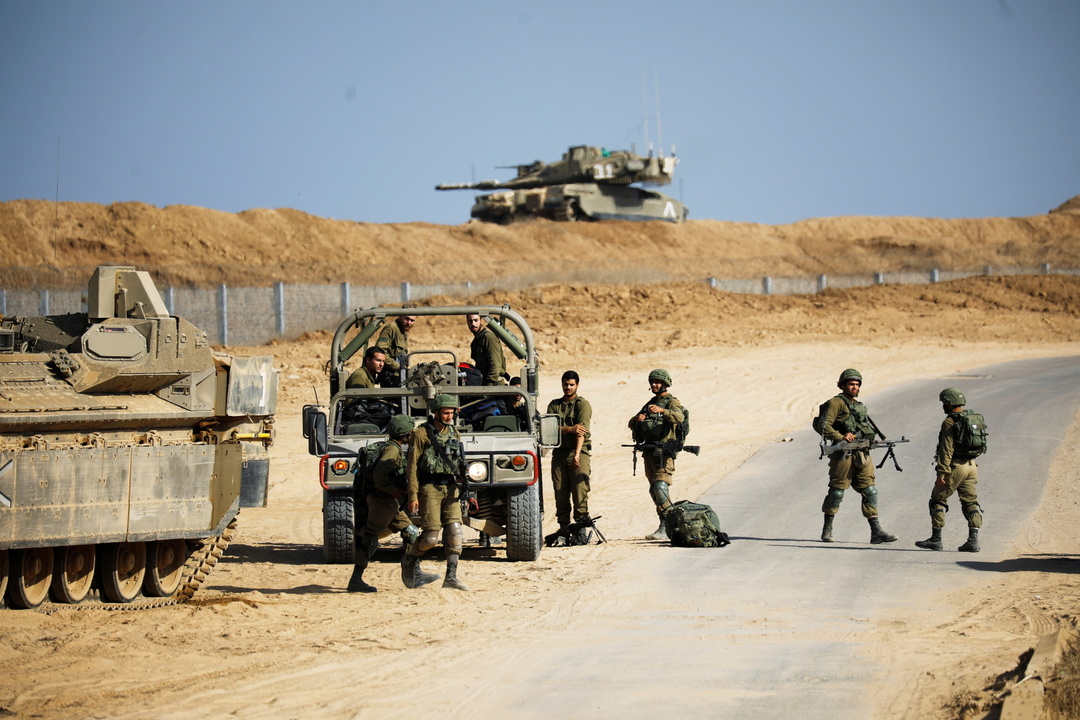 القسام تعلن قصف قاعدة عسكرية إسرائيلية وتدمير آليات على مشارف غزة