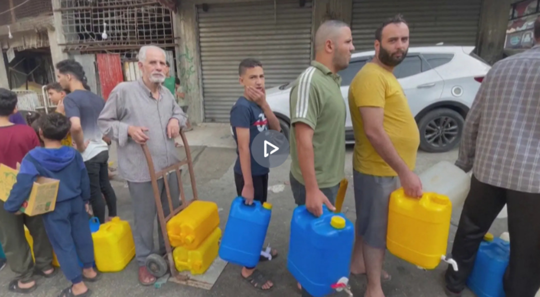 نقص المياه يهدد حياة النازحين في مخيمات الشهباء بريف حلب