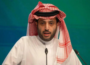 تركي آل الشيخ يرد على منتقدي استمرار موسم الرياض