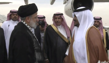 وصول الرئيس الإيراني إلى الرياض لحضور القمة العربية