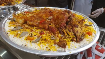 الرز المديني… طبق سعودي يحمل تراثاً وثقافةً