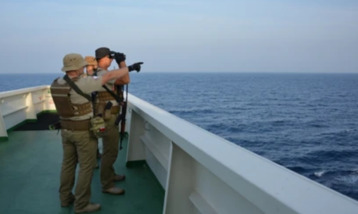 هجوم صاروخي على سفينة شحن في خليج عدن