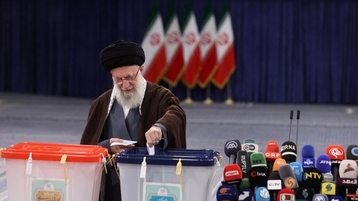 مشاركة متدنية بالانتخابات البرلمانية الإيرانية.. وتمسك المحافظين بالسلطة
