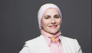 سيدة امريكية من أصل سوري تفوز  في الانتخابات التمهيدية لمجلس النواب في إيلينوي