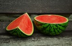 البطيخ: فاكهة صيفية منعشة قد تشكل خطراً على مرضى الكلى