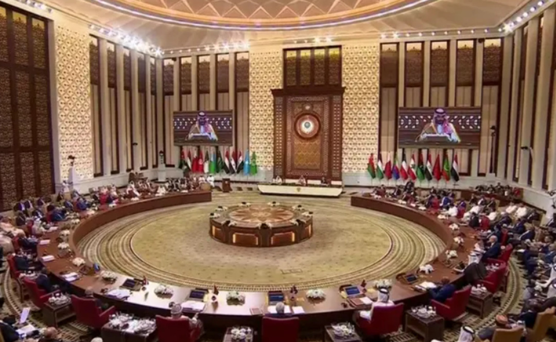انطلاق القمة العربية في البحرين: دعوات للسلام ووقف النزاعات