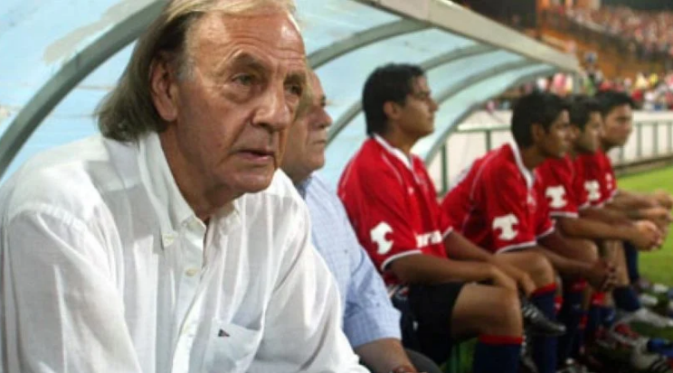 رحيل سيزار لويس مينوتي: أسطورة كرة القدم الأرجنتينية ورمز المونديال الأول في 1978