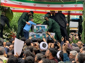 بدء مراسم تشييع الرئيس الإيراني ومرافقيه