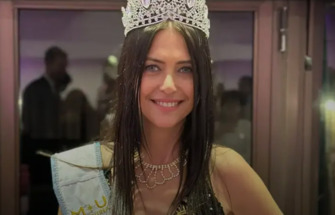امرأة تبلغ 60 عامًا تتحدى معايير ملكة جمال الأرجنتين